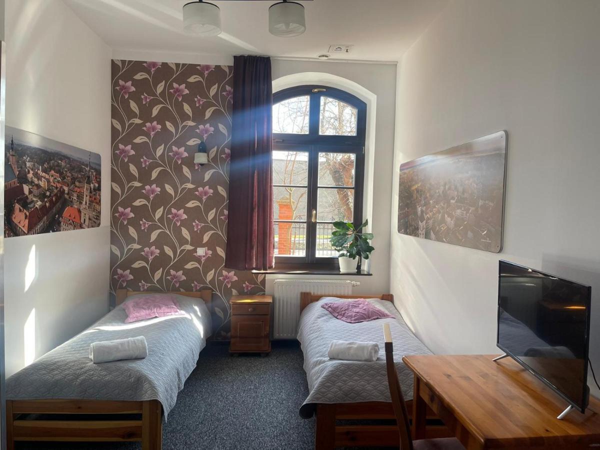 Szkolne Schronisko Młodzieżowe Dąbrówka Prudnik Exterior foto