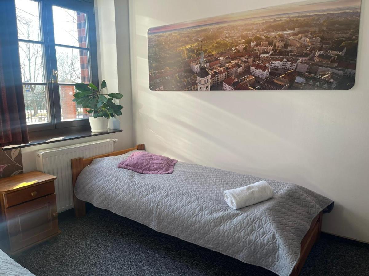 Szkolne Schronisko Młodzieżowe Dąbrówka Prudnik Exterior foto